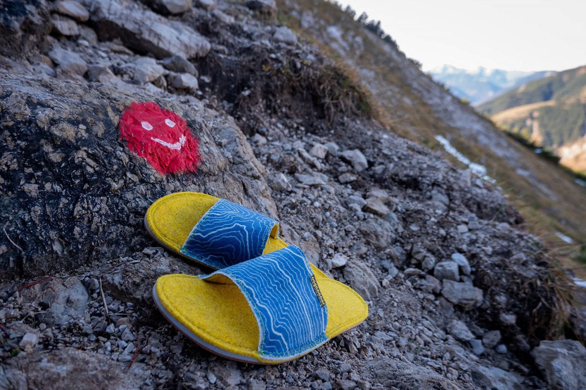 Doghammer Hüttenschuhe am Fels
