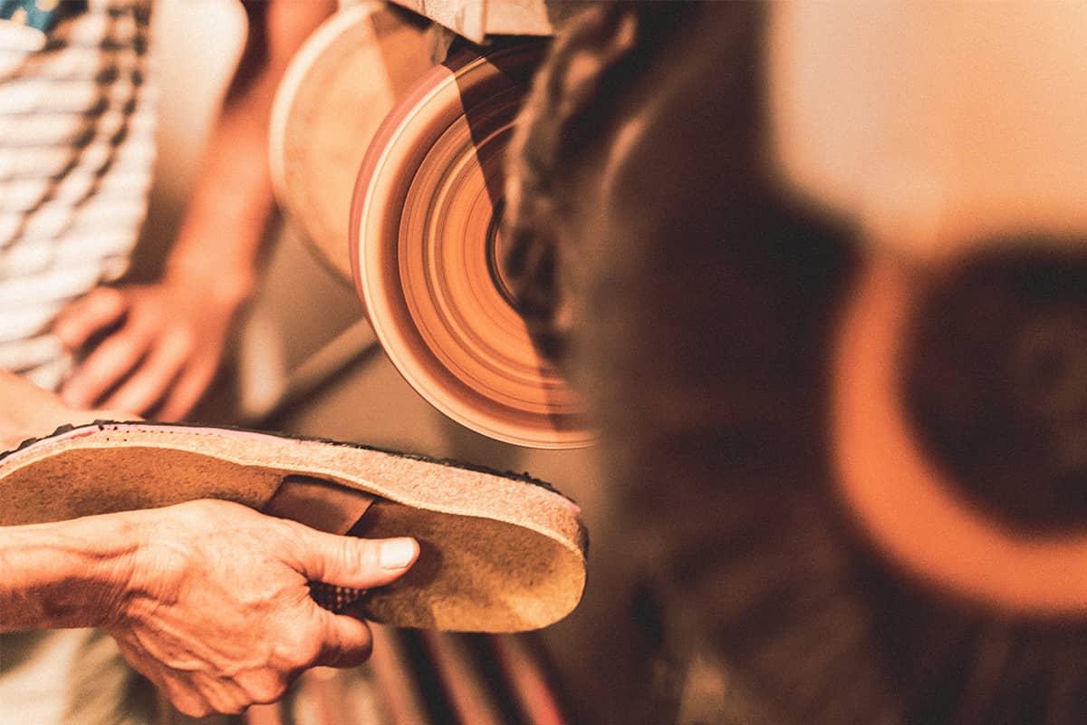 neubesohlung von barfußschuhen