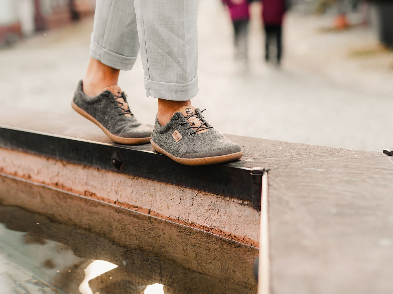 Balancieren Balancieren mit Barfussschuhen von Doghammer