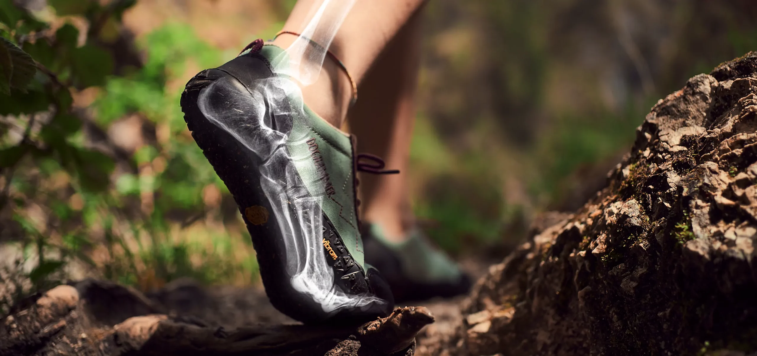 Fußskelett im Wanderbarfussschuh