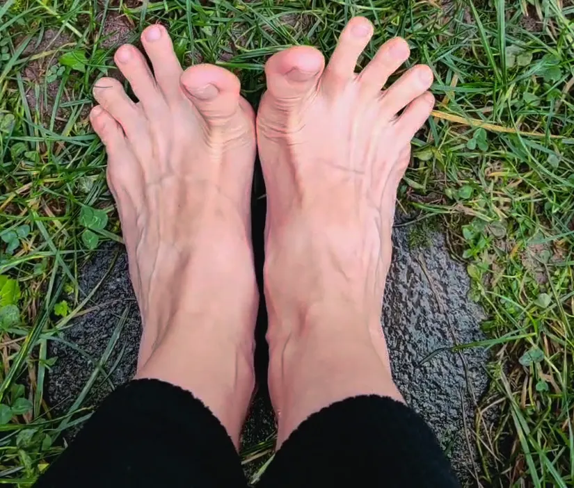 Breite Fuesse brauchen mehr Platz