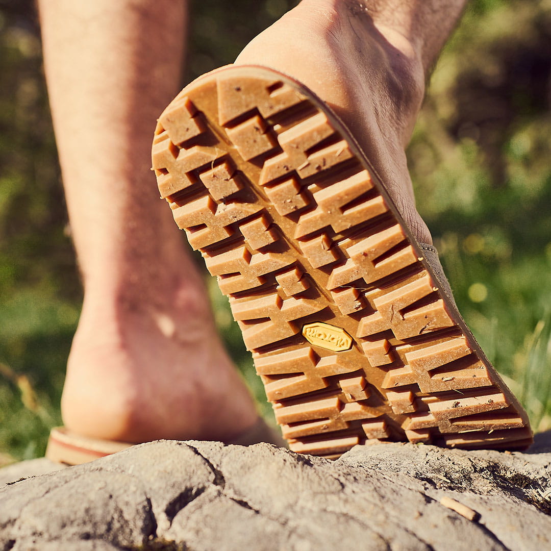 Eidaxal leather | earth uni