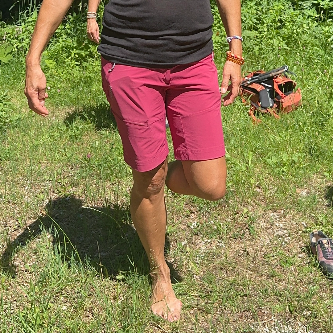 Barfuß Wanderschuh Erlebniscoaching in den Bergen